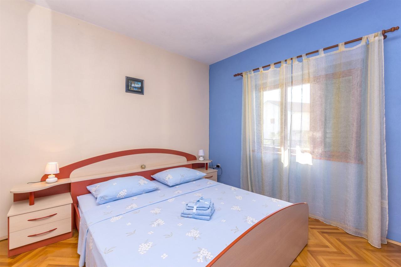 Apartments Albina Бродарица Экстерьер фото